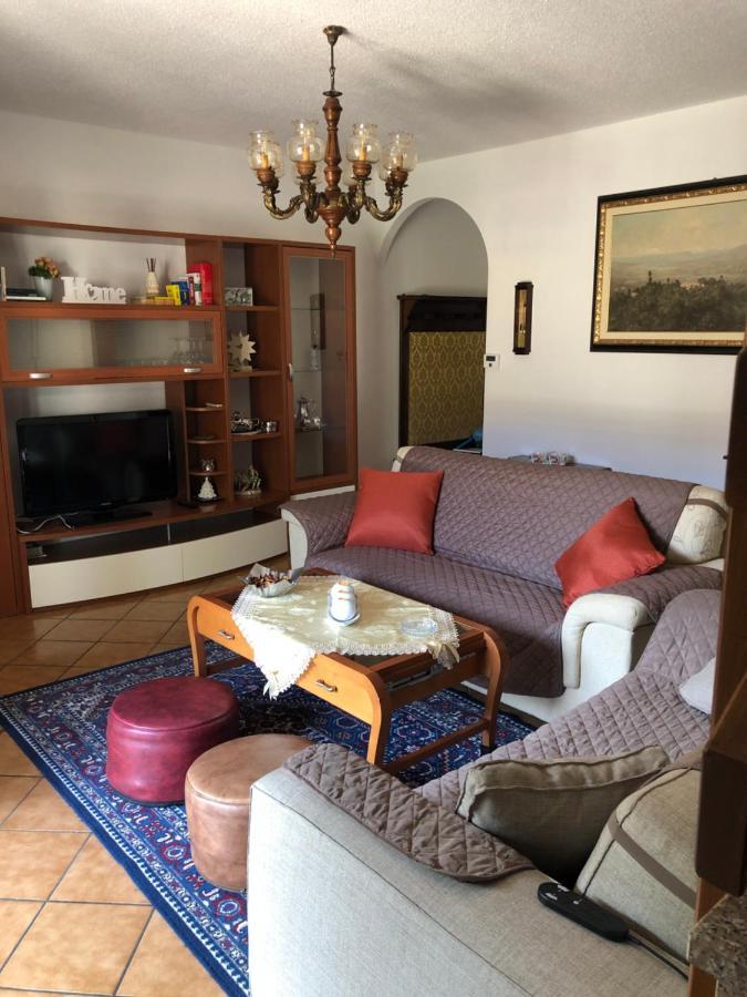 Вилла Casa Tiziana Лавена-Понте-Треза Экстерьер фото